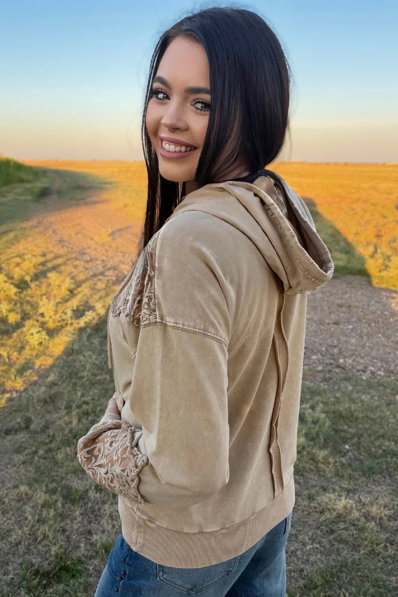 TOOLED FRONTIER HOODIE - TAN