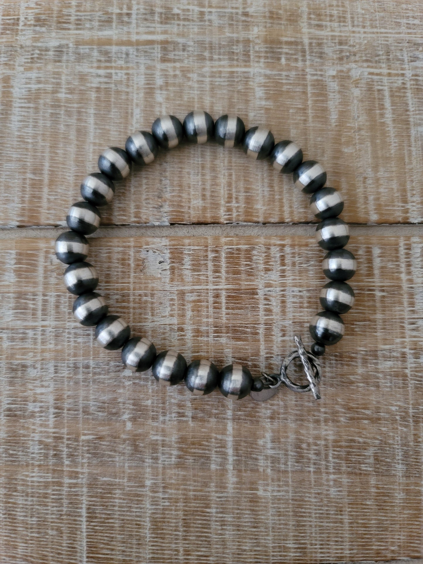 8 MM NAVAJO PEARL BRACELET