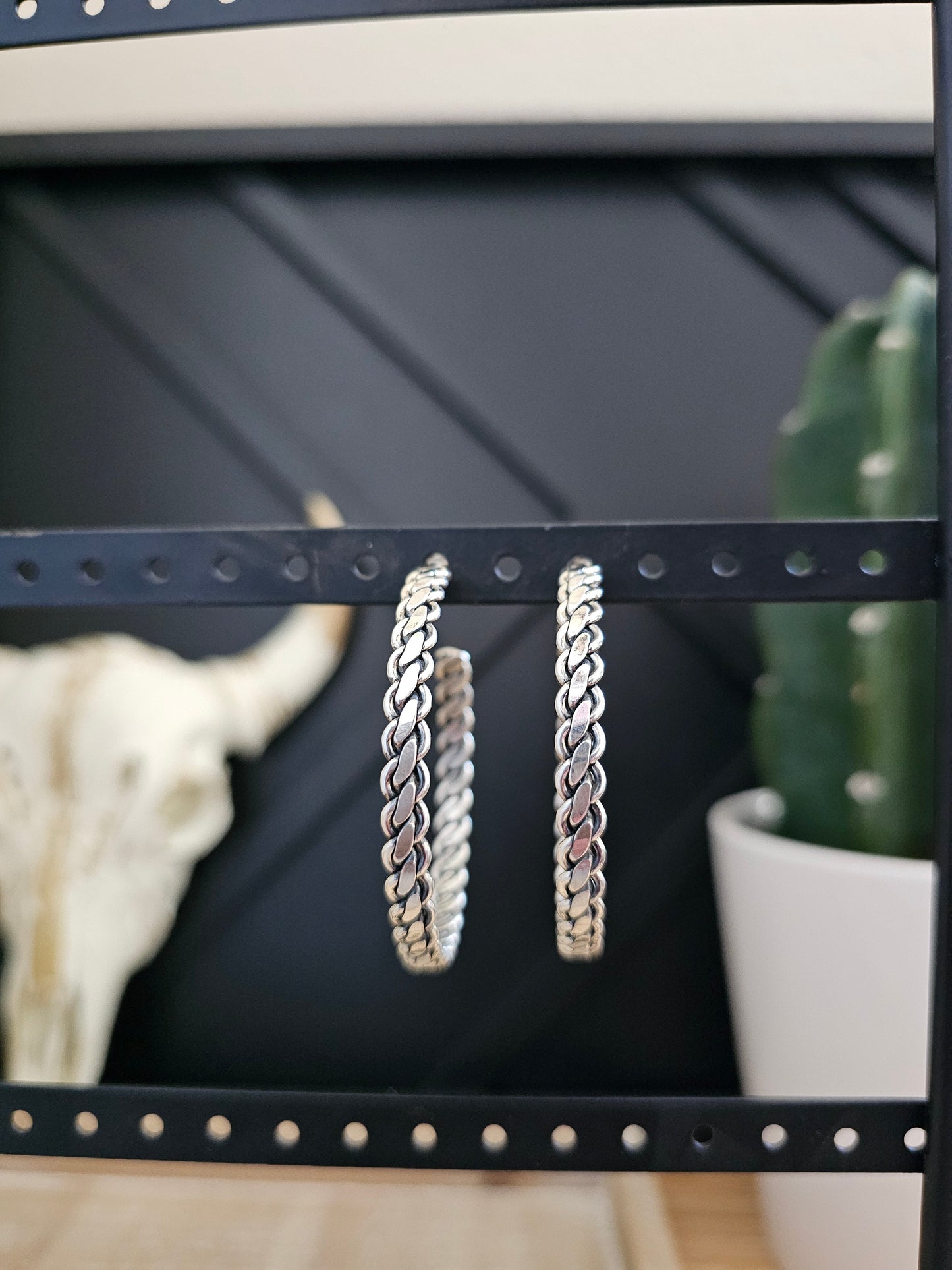 VERNA TAHE STERLING SILVER TWISTED WIRE HOOP EARRINGS