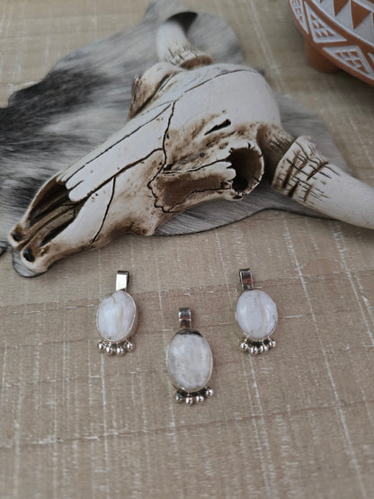 JAMESON KEE LITTLE WHITE BUFFALO PENDANT