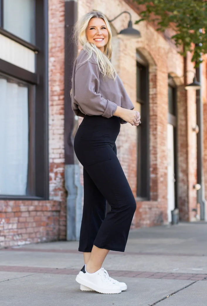 The Delilah - Kick Flare Leggings with Pockets