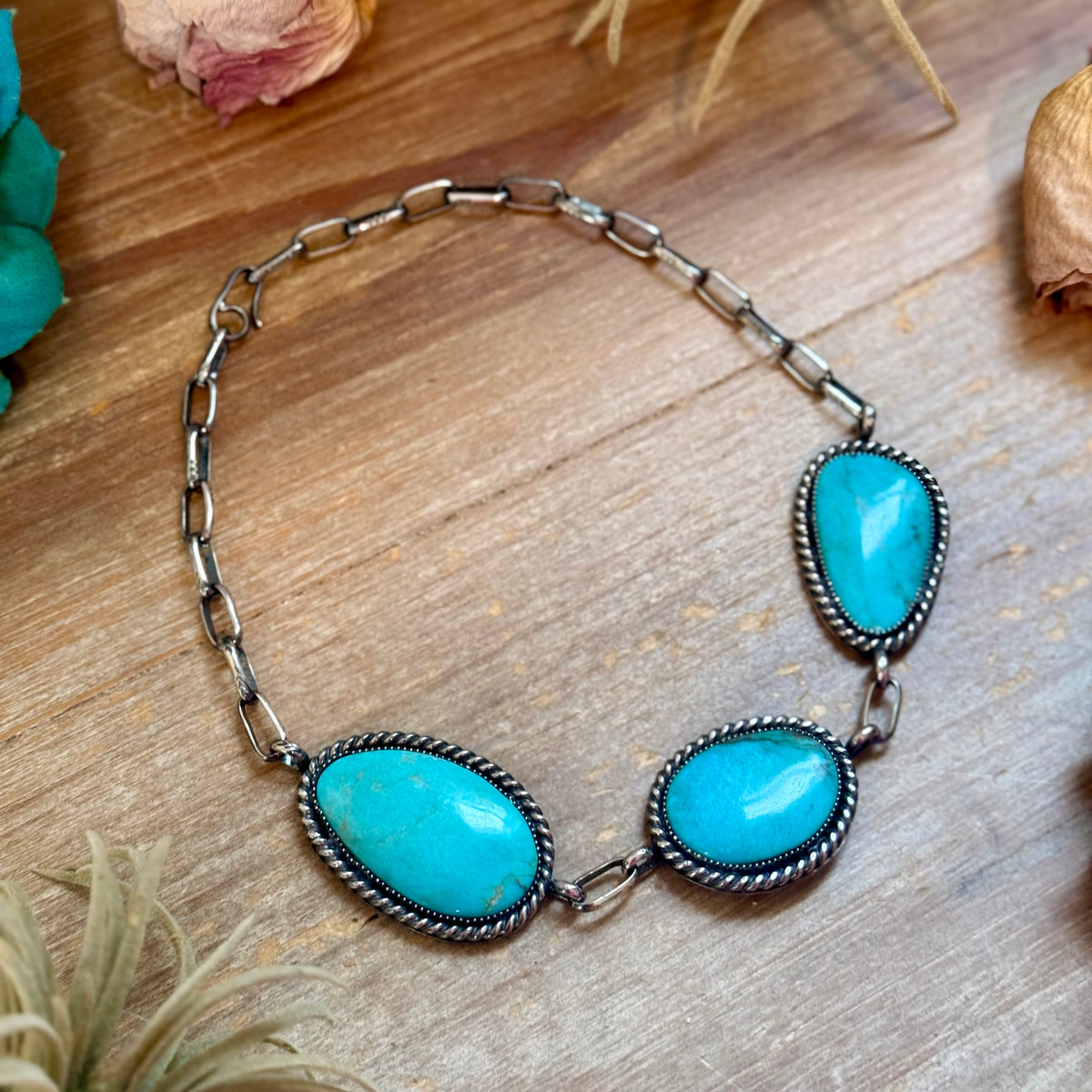 MJ One-of-a-Kind Three-Stone Turquoise Rope Border Choker