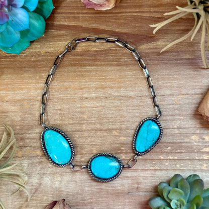 MJ One-of-a-Kind Three-Stone Turquoise Rope Border Choker