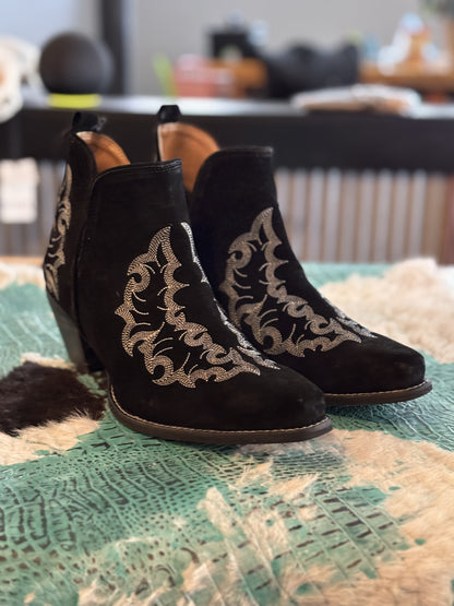 Trail Runner Booties In Black