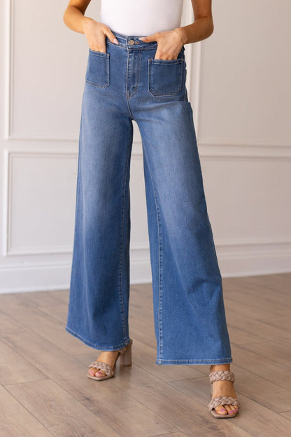 The Valentina Mid-Wash Jeans