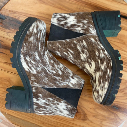 Alondra Women's Chelsea Cowhair Boot