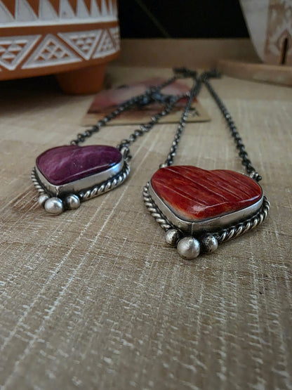 CHASSITY BELONE SPINY OYSTER STONE HEART NECKLACE