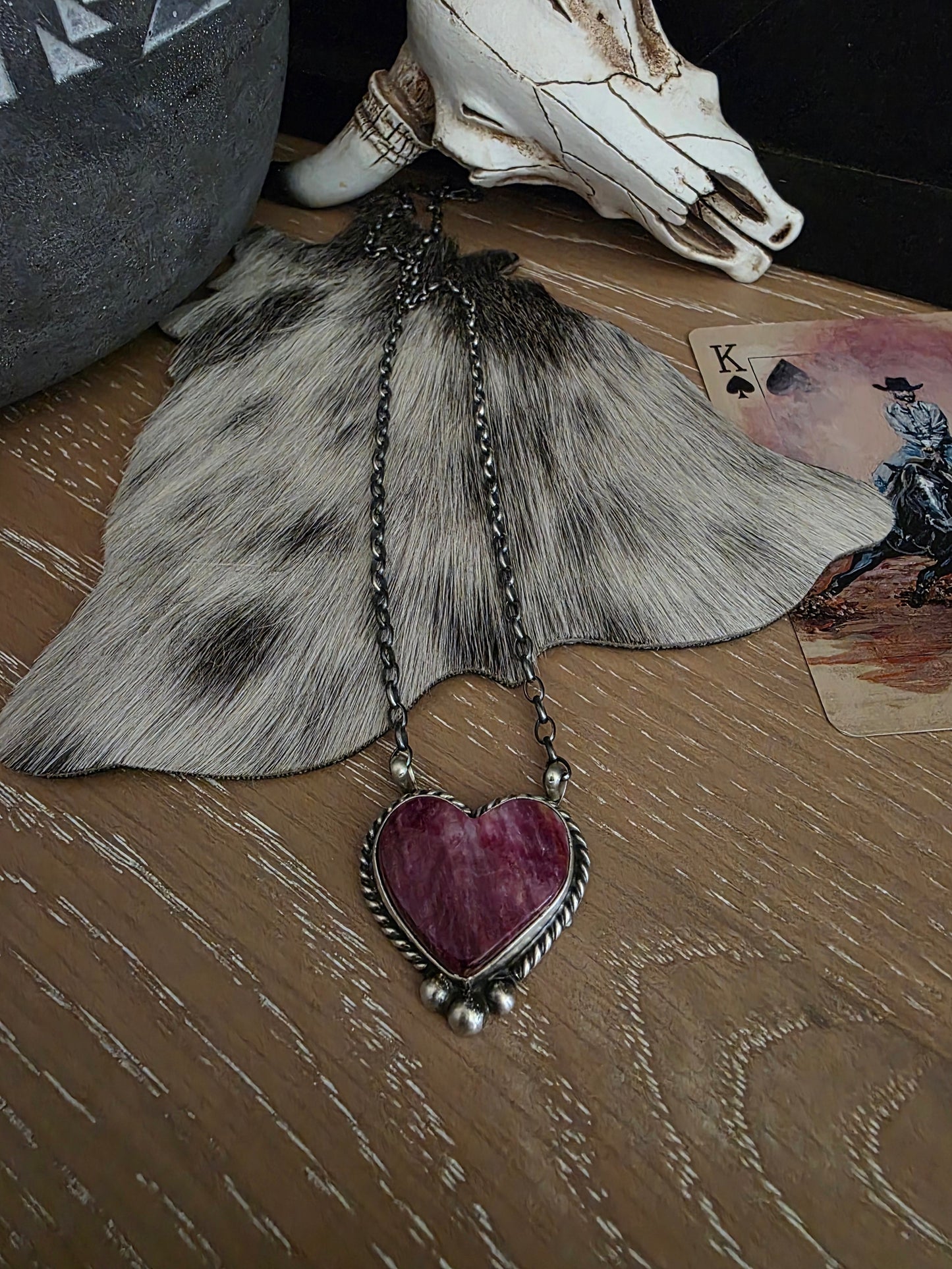 CHASSITY BELONE SPINY OYSTER STONE HEART NECKLACE